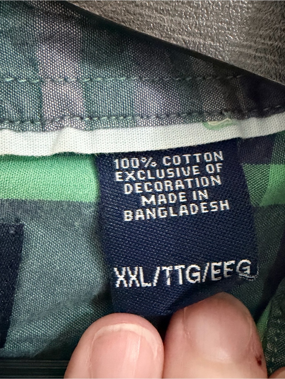 Chaps Men’s Short-Sleeve Navy and Green Plaid Button-Down Shirt - Picture 3 of 4